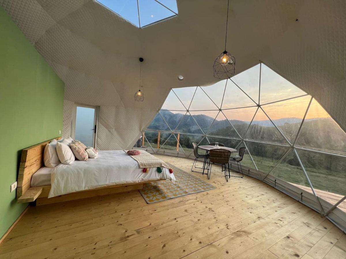 Hotel Tranquil Dome - Manta'S Retreat Glamping Cornereva Exterior foto