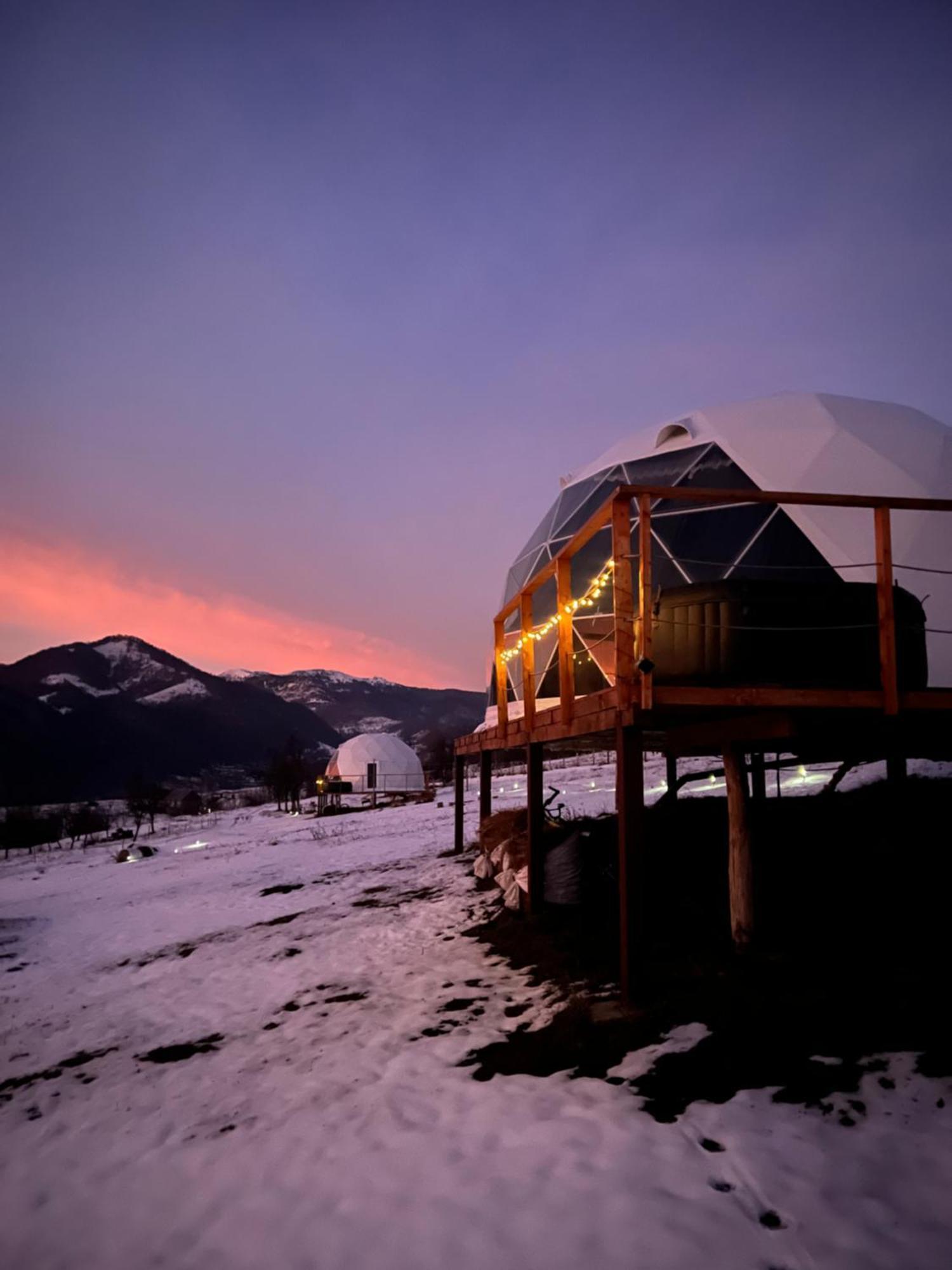 Hotel Tranquil Dome - Manta'S Retreat Glamping Cornereva Exterior foto